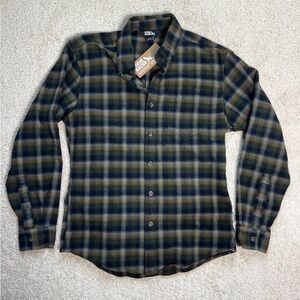 Eddie Bauer Men’s Plaid Flannel Shirt Size Small Green Blue NWT